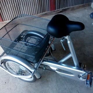 大人用三輪車売ります