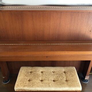 アップライトピアノ　YAMAHA W103