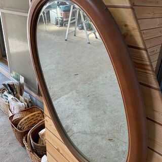 中古の丸い鏡