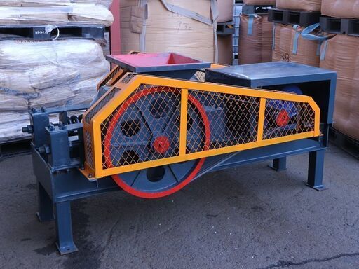粉砕機 ロールクラッシャー 小割機 破砕機 がれき処理 250×400