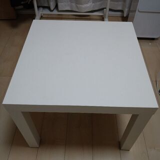 IKEA・四角テーブル　軽くて綺麗です!