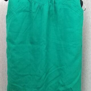 夏用グリーンのスカート。Ｍサイズ。