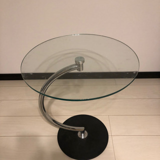 【ネット決済】オシャレな丸いガラステーブル