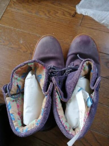 ティンバーランドの靴、紫色