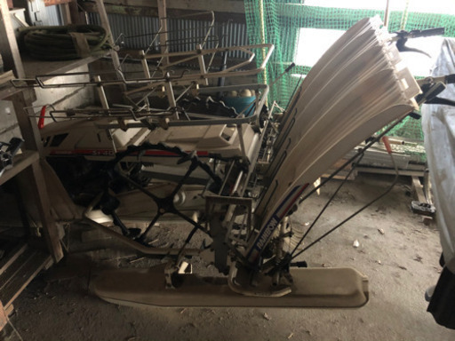 田植え機　歩行型
