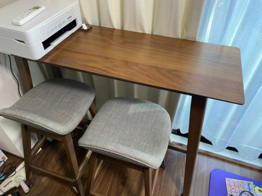 ニトリ カウンターテーブルと椅子2脚