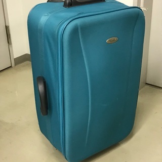 🤗無料でお譲りします。ペパーミントグリーンのスーツケースです。🤗