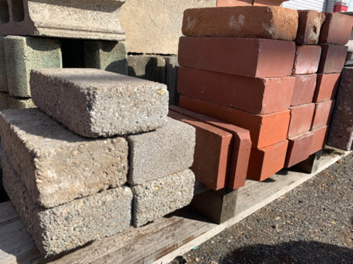 レンガ どれでも1点 22 種類いろいろ 庭石 ガーデニング Diy 中古品 1点 22 Rs 万屋万 楽田のその他の中古あげます 譲ります ジモティーで不用品の処分