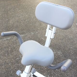 T311) AKNIO フィットネスバイク エアロバイク 連続使用時間50分 ...