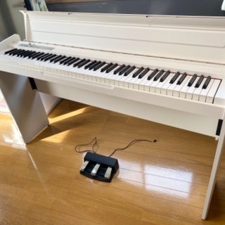 【ネット決済】KORG  コルグ　電子ピアノ　LP-180 ペダル付き