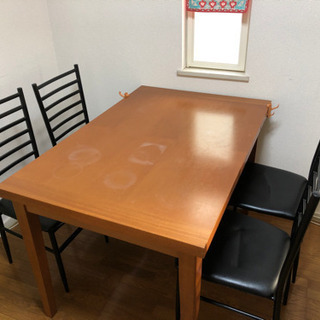 【ネット決済】テーブル＋椅子4脚無料で差し上げます