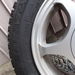 タイヤ、ホイール スタッドレスタイヤ(ブリザックVRX) 155/65R13 溝6mm 