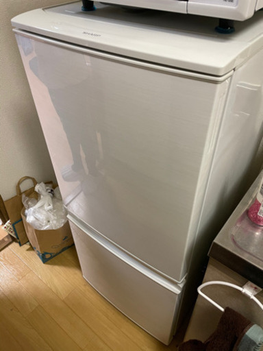 2017年製　シャープ冷蔵庫　便利な付け替えドア