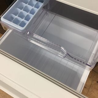 MITSUBISHI（三菱）の冷蔵庫2018年製（MR-P15EC-KW）です