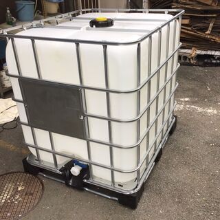 1トン水タンク