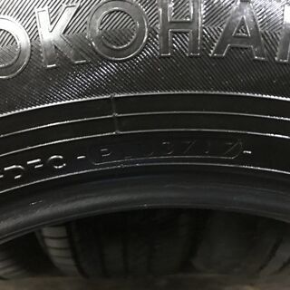 YOKOHAMA BluEarth E70 225/60R17 17インチ 夏タイヤ 4本 2017年製 アルファード ヴェルファイア スバルXV等　(TC292) クレジットカード QR決済可能