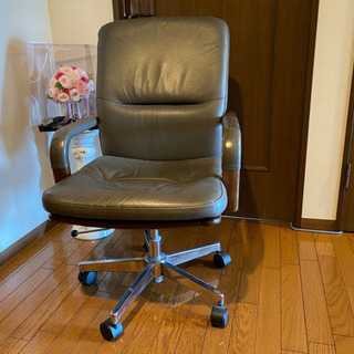 【ネット決済】オフィスチェアー　椅子　パソコン　高級皮革　木製　