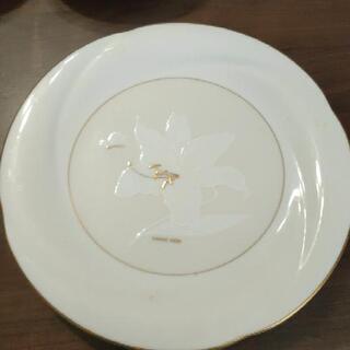 モリハナエの大皿