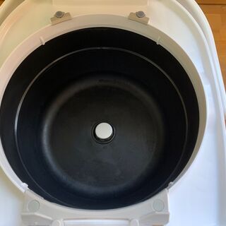 ★日立★炊飯器 圧力＆スチームIH 黒厚鉄釜 5.5合 2017年 RZ-NX100J HITACHI キッチン 生活家電