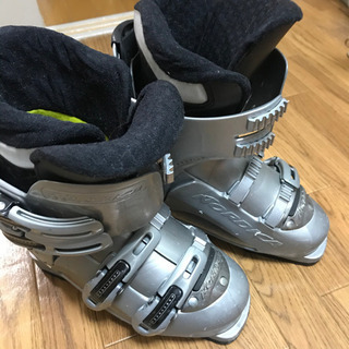 【値下げしました】スキー靴　ノルディカ　24.0cm