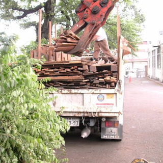 草刈りなどの手元作業！ - 建築