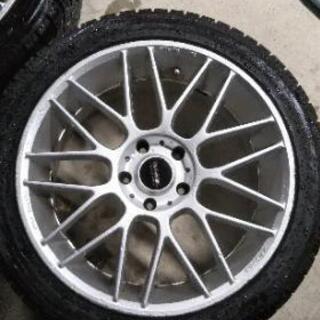 225/45R18のスタットレスタイヤとホイールセットです