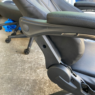 ゲーミングチェア　超美品　訳あり