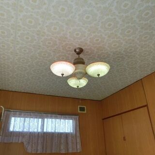 ◆シャンデリア風の天井の照明