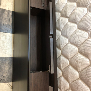 シーリー　ワイドダブルベッド　収納付き