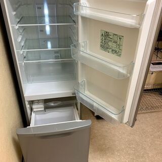 【苫小牧バナナ】民泊使用品 パナソニック 170L冷蔵庫 NR-B174W 2012年製 シルバー系 状態良好♪※202 苫小牧バナナ】民泊使用品 パナソニック 170L冷蔵庫 NR-B174W 2012年製