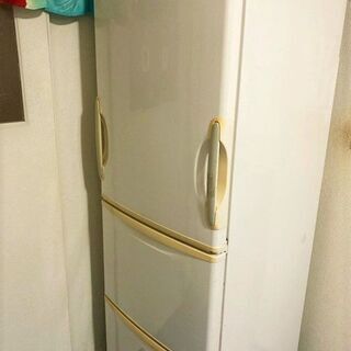 ☆USED・便利な両開き!!60×170×67㎝「SHARP」冷蔵庫・345ℓ・SJ-