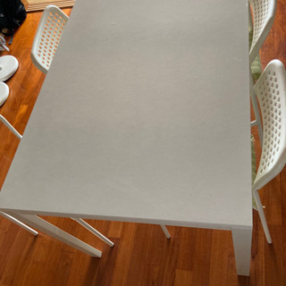 ダイニングテーブル　椅子4脚　白　イケヤ