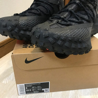 ナイキ　ACG マウンテン　フライ　ロー　２７センチ