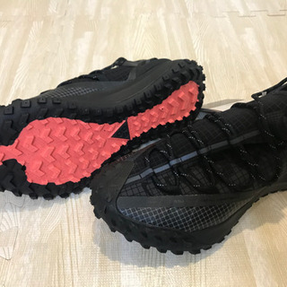 ナイキ　ACG マウンテン　フライ　ロー　２７センチ