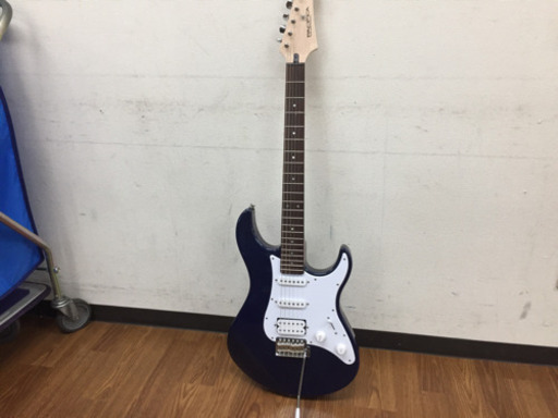 YAMAHAのギター(PACIFICA）です!
