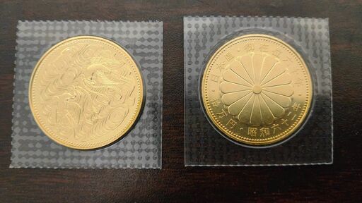 ★在位60年10万円金貨・1万円銀貨セット　１３８０００円★