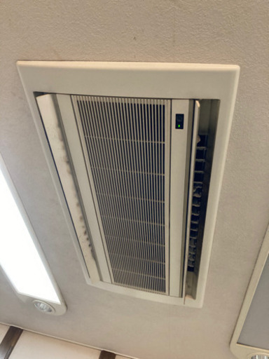 業務用エアコン　TOSHIBA 外してあります