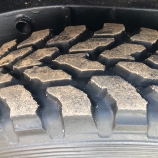 ジムニーMTタイヤバリバリ溝2016製