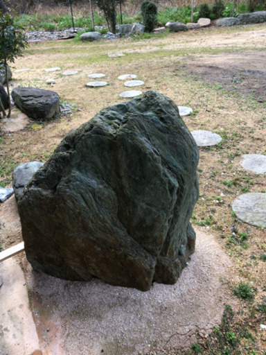 取り置き中 庭石 縦置きのものだけ4石 無料 ウミウシ 農学部前のその他の中古あげます 譲ります ジモティーで不用品の処分