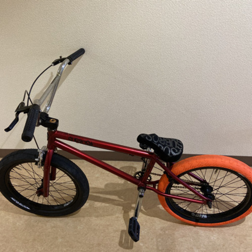 Subrosa 2016 Tiro ディスプレイスタンド付き BMX 本体