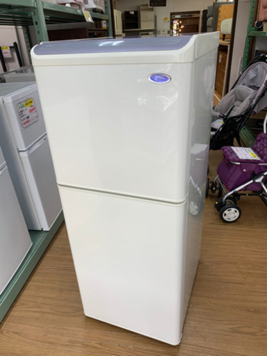 【リサイクルショップ八光　田上店　安心の1か月保証　旧鹿児島市配達・設置無料】冷蔵庫 一人暮らし 中古 2005年製 2ドア 東芝 TOSHIBA 137L ホワイト ファン式 右開き GR-BiBi06