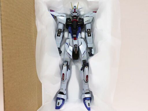 苫小牧バナナ】美品 バンダイ METAL BUILD FREEDOM GUNDAM CONCEPT2
