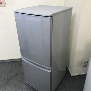 🔰大阪市内配達無料🉐シャープ  2017  137L⭕️保証付き🆘