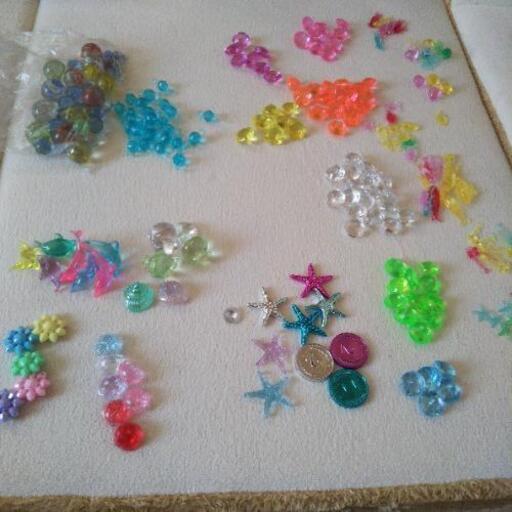アクリル宝石 ビー玉 プラスチック製海の生き物 まい 国府のおもちゃの中古あげます 譲ります ジモティーで不用品の処分