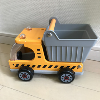 【ネット決済】ハペ　木製トラックのおもちゃ