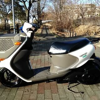 優れたエンジン。スズキ（Lets 4）（Basket）。 エンジンオイルは新品