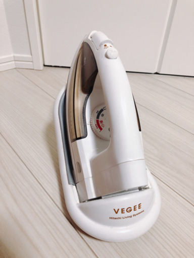 【美品】日立 コードレススチームアイロン VEGEE