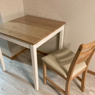 IKEAダイニングテーブル、椅子二脚セット