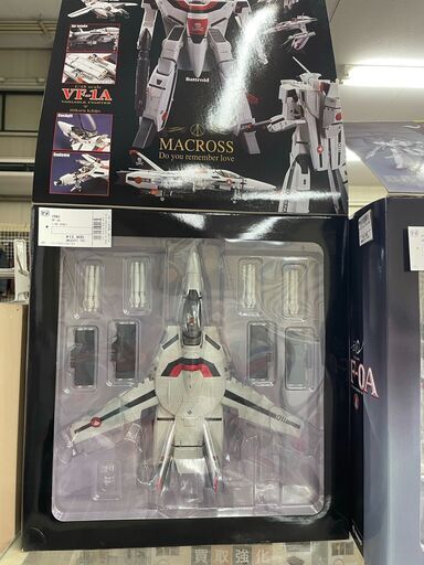 フィギュア　マクロス　VF-1A　１/48