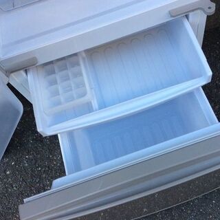 RKGRE-519-2】特価！シャープ/137L 2ドア冷凍冷蔵庫/SJ-C14D-N/中古品/2017